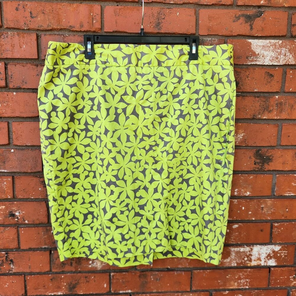 Lane Bryant Women's Floral Lime & Gray Pencil Skirt Size 20 Cotton Blend